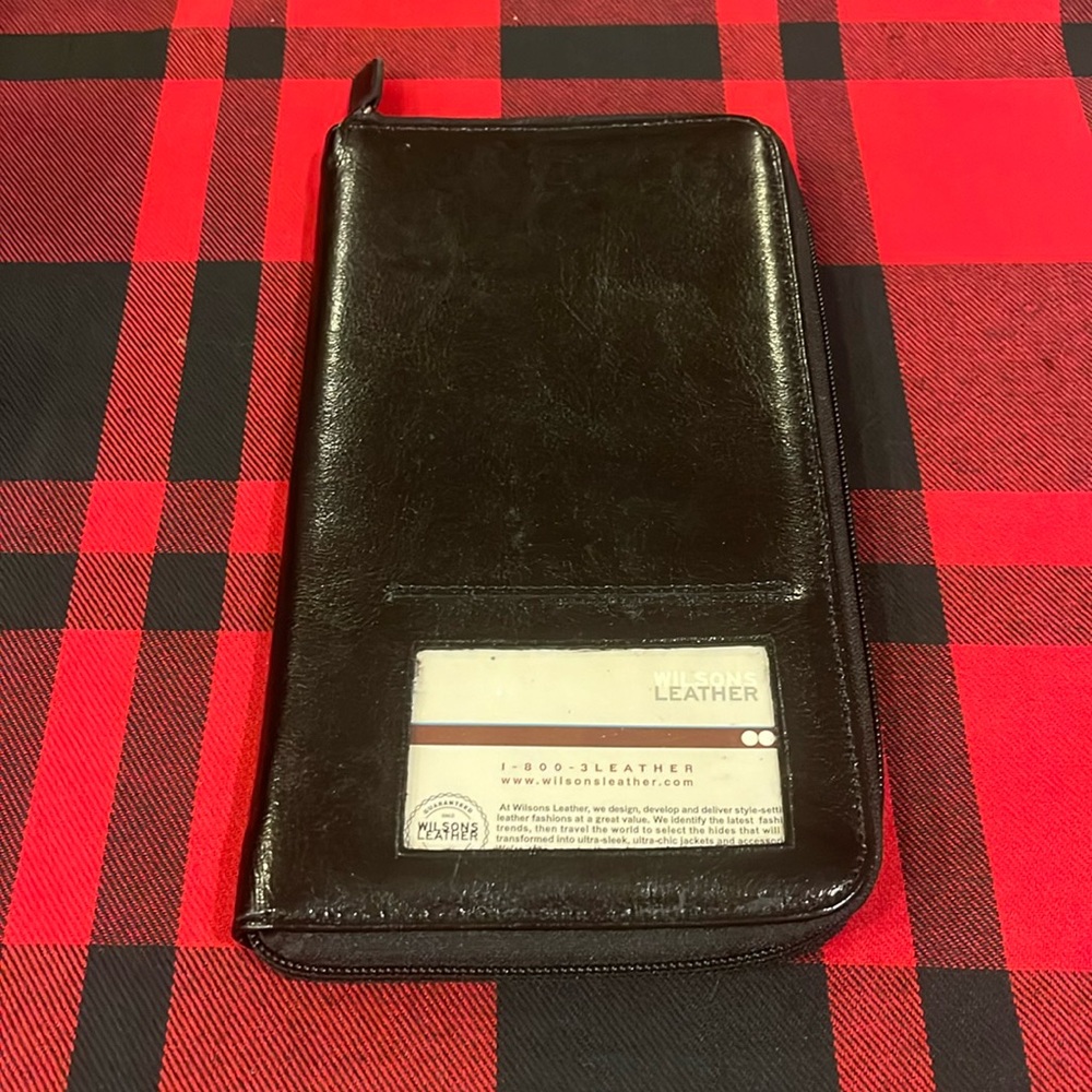Wilson’s Leather Passport Wallet ID Case Holder travel new black leather